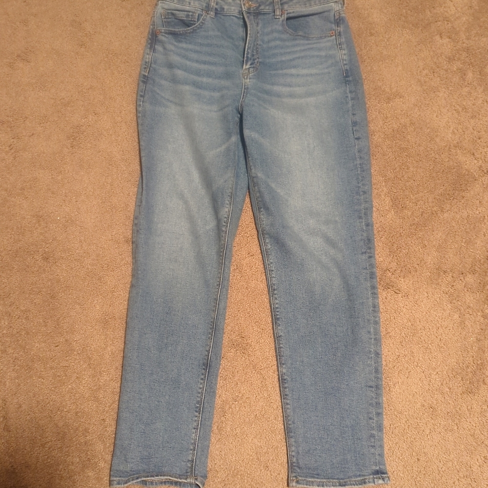American Eagle Mom Jean 8